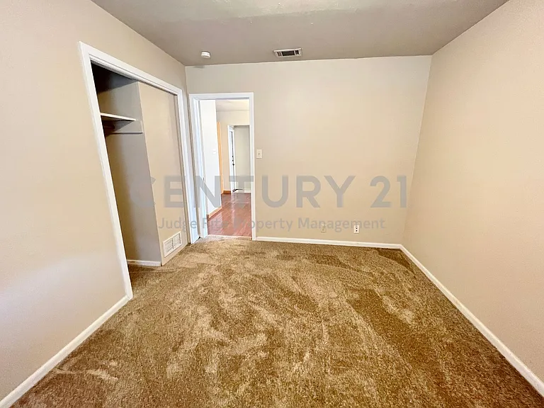3909 Atlas Dr — Photo 8