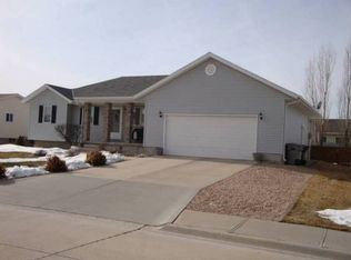 2204 Atlanta St, Grand Island, NE 68803