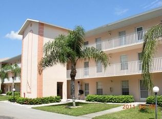 9600 Victoria Ln APT 107, Naples, FL 34109
