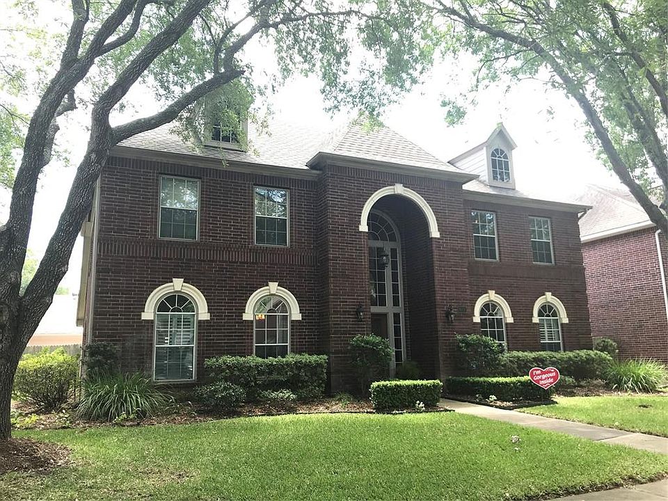 1st image of 803 Blakely Bend Dr