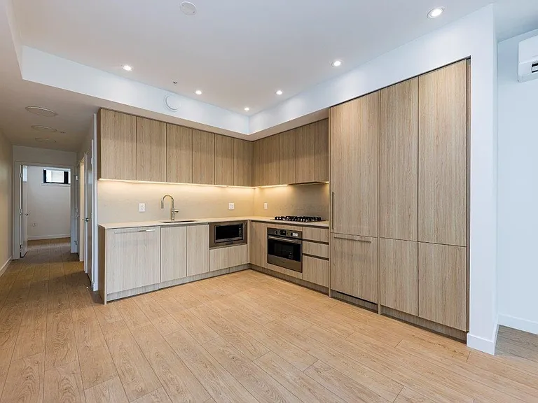 2868 Nanaimo St #1 — Photo 4