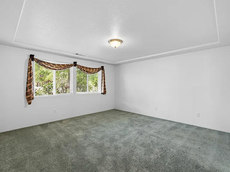 621 Shadow Wood Dr — Photo 12
