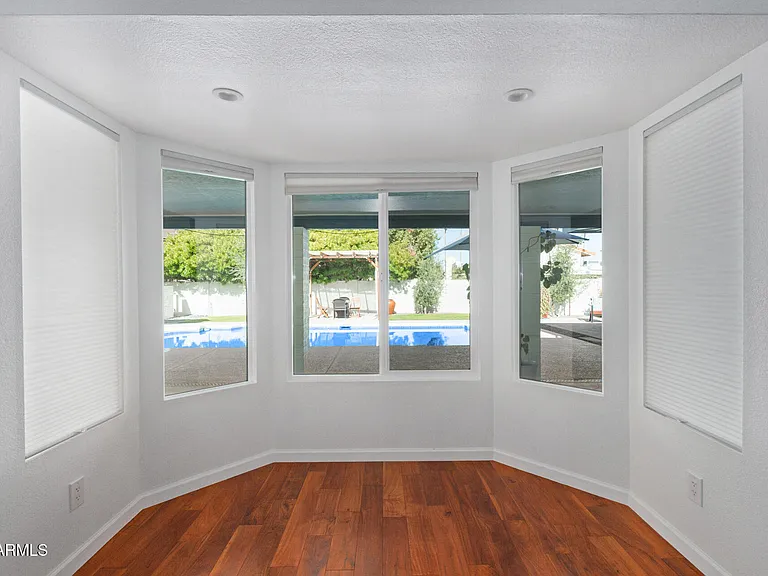 1948 E Jeanine Dr — Photo 27