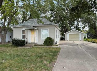 513 Florida Ave NW, Orange City, IA 51041