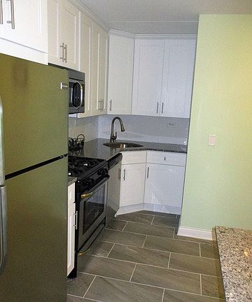 3rd image of 14016 Waterbury Dr #1402