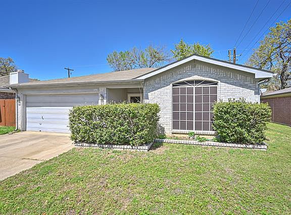2nd image of 1104 Cardinal Oaks Dr