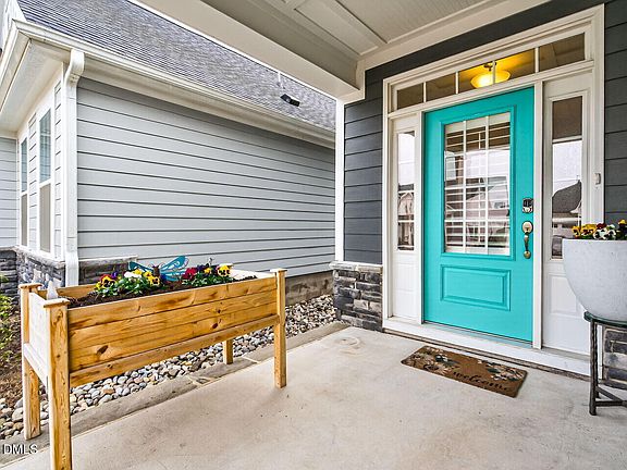 3rd image of 225 Noble Deer Way