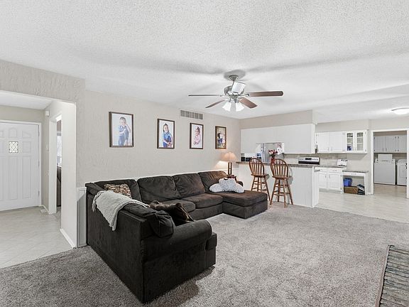 5th image of 2306 N Addison Cir