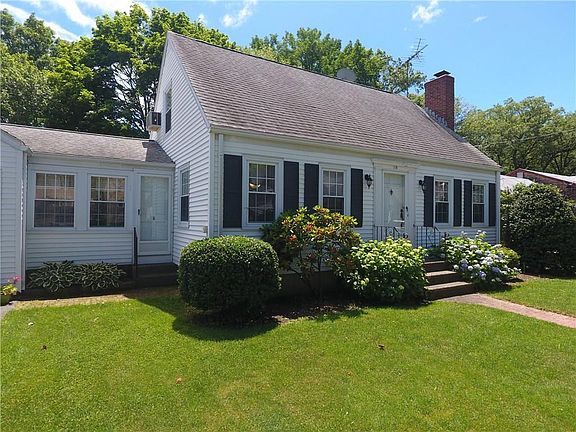 2nd image of 118 Fiske Ave