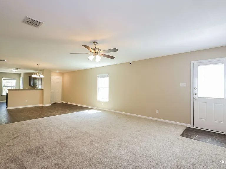 12242 Commander Dr — Photo 5