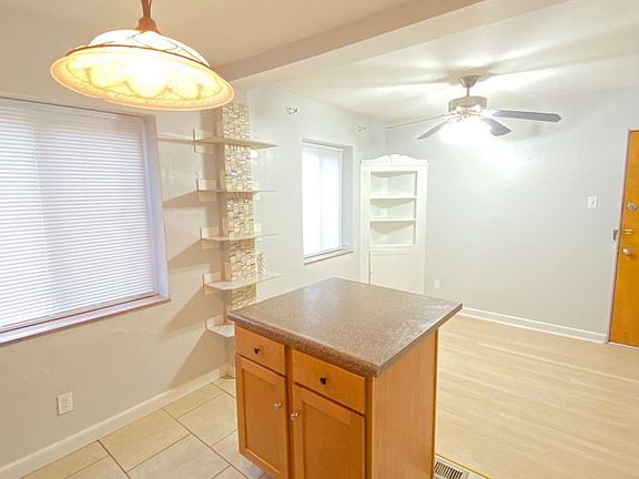 2nd image of 5940 5952 Nagel Ave 5952- 2s #7962224