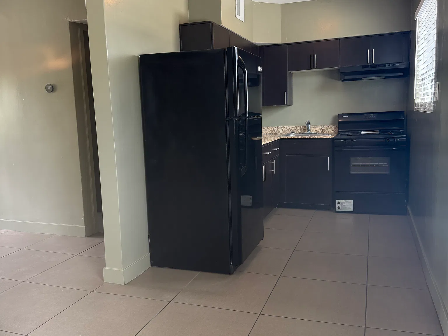 1 bed, 750 sqft, $1,025 — Photo 2