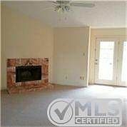 4th image of 3221 Meadowood Dr