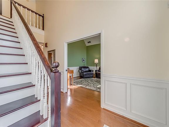 4th image of 4761 Netherstone Ct NE