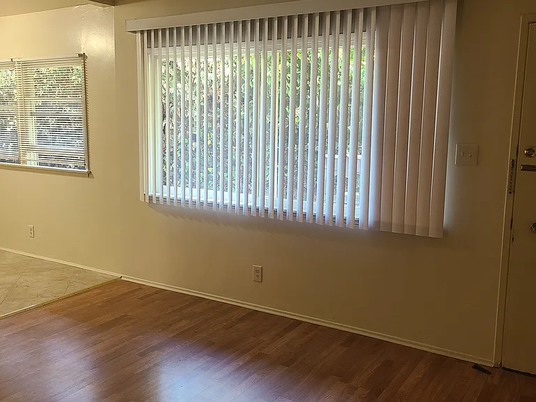 2414 Hadley Ln #C — Photo 1