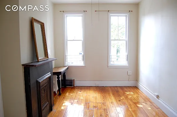 Rented by Compass | media 12