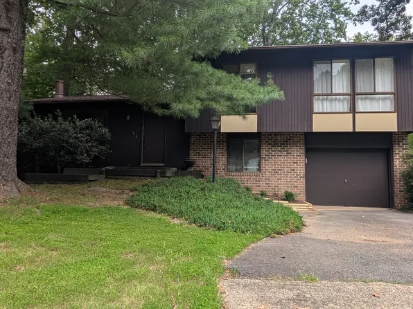 11582 Embers Ct, Reston, VA 20191