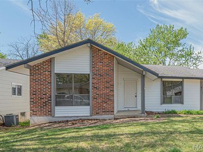 937 Napoli Dr, Ballwin, MO, 63021