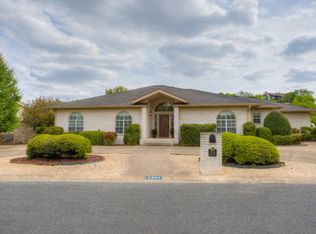 2301 Rock Creek Dr, Kerrville, TX 78028