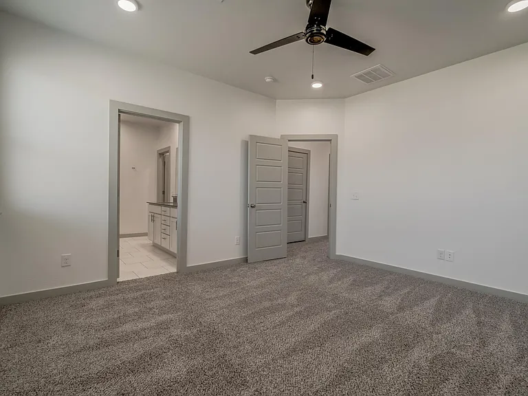 13513 Vinita Dr — Photo 12