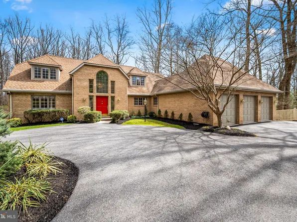 3 Deer Woods Ct, Glen Arm, MD 21057