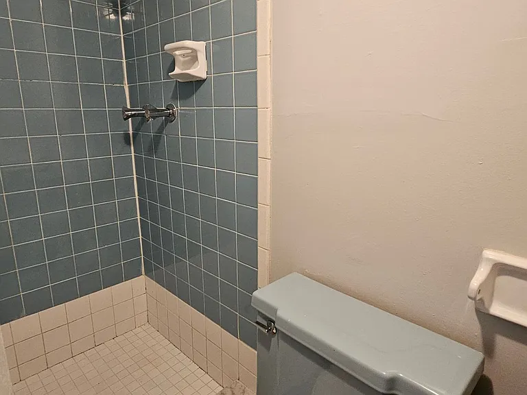 2621 SW 33rd Ave — Photo 8