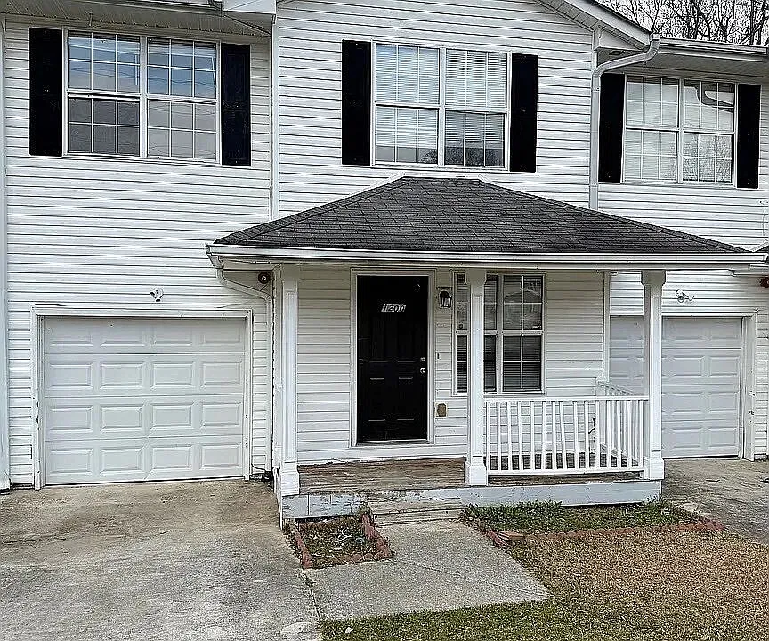 1200 Pinedale Cir NW