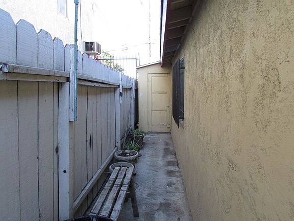 5th image of 4234 1/2 41st St