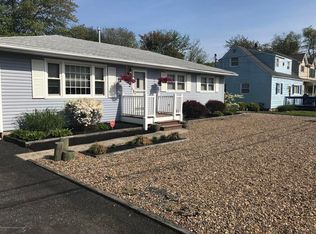 803 Pine Shore Rd, Toms River, NJ 08753