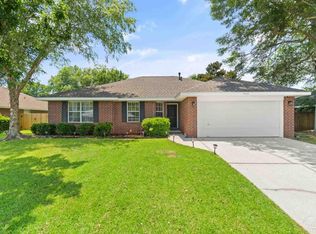 1237 Plata Canada Dr, Cantonment, FL 32533