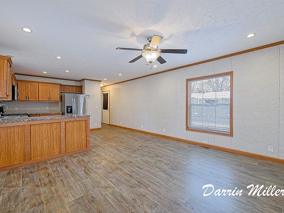 2nd image of 333 E Lakewood Blvd #104