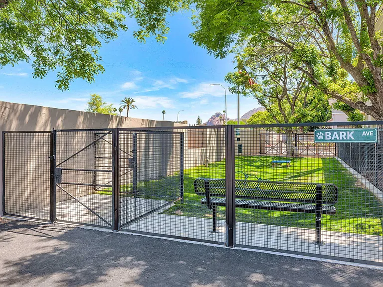 Townhomes at Biltmore — Photo 7