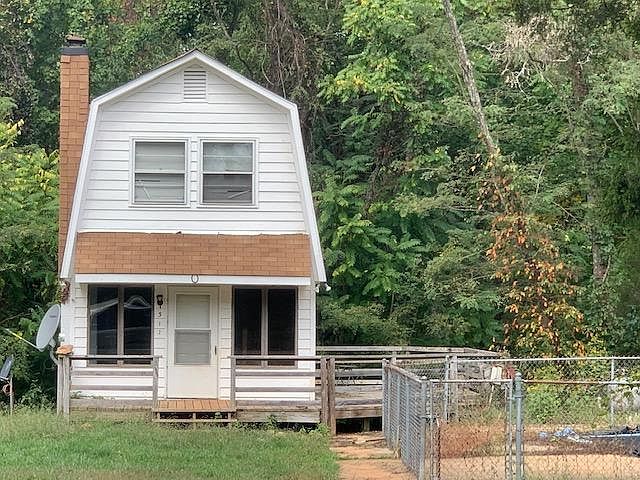 1st image of 313 Bishop Ln