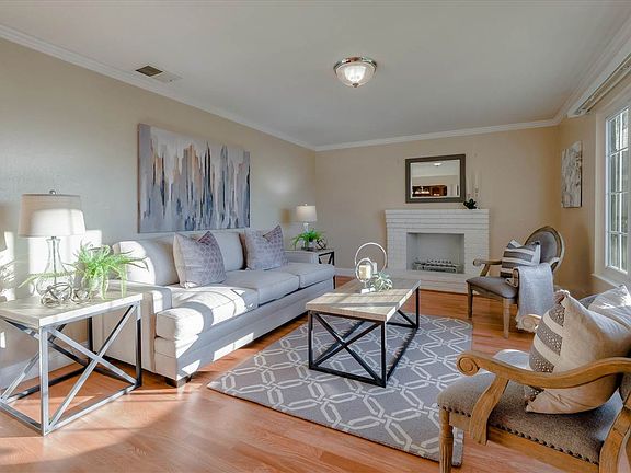 3rd image of 2343 Mahan Way