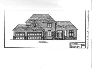 5534 Charlie Ray Dr, Grand Forks, ND 58201