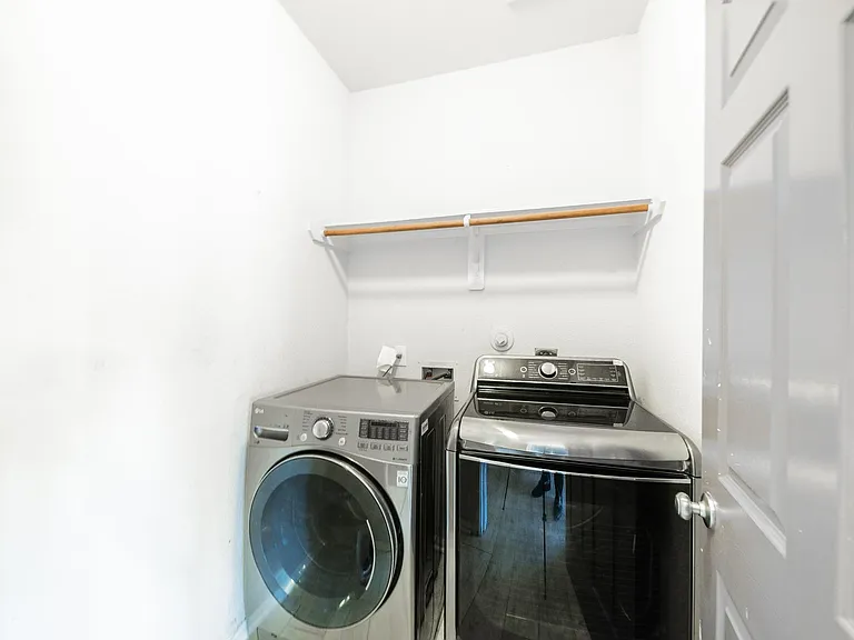 11821 Jelicoe Dr — Photo 16