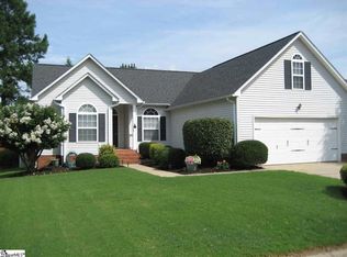 302 Bel Arbor Ln, Mauldin, SC 29662