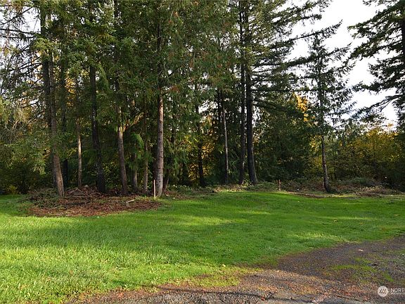 5th image of 156 S Vista Way