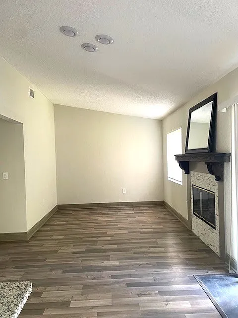 3 bed, 1460 sqft, $1,695 — Photo 4