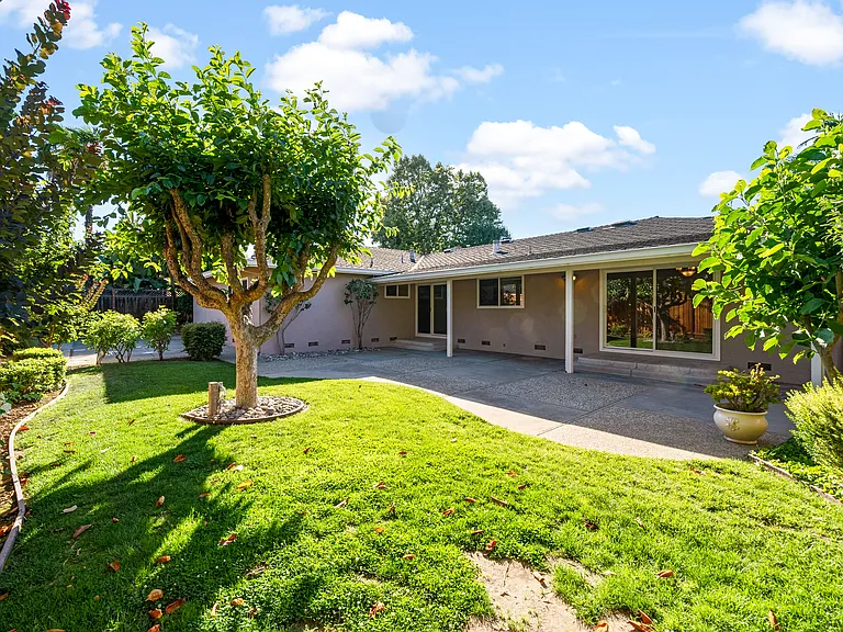 1534 Robsheal Dr — Photo 16