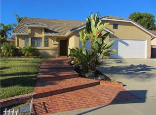 352 Apollo Dr, Vista, CA 92084