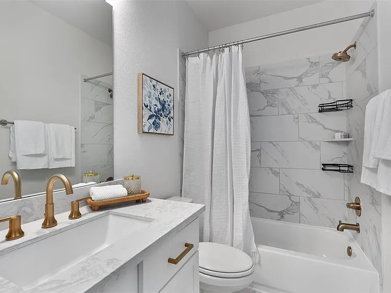 2437 Burberry Ln — Photo 27