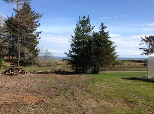 757 Wakina Loop SE, Ocean Shores, WA 98569