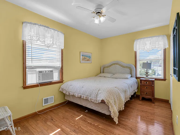 143 Lake Ave — Photo 11