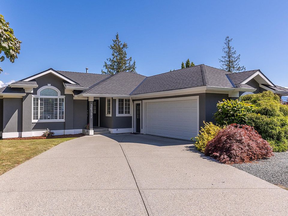 1st image of 36382 Sandringham Dr