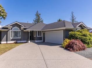 36382 Sandringham Dr, Abbotsford, BC V3G 2M5