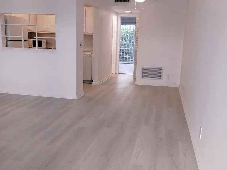 2880 Lake Osborne Dr #209 — Photo 2