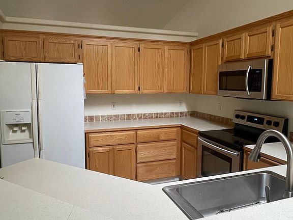 4th image of 1692 SE Mimosa Dr