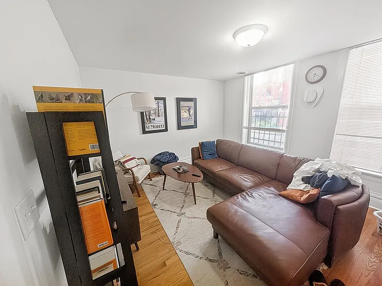 1609 N Leavitt St #1 — Photo 5