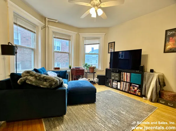 590 Centre St, Jamaica Plain, MA